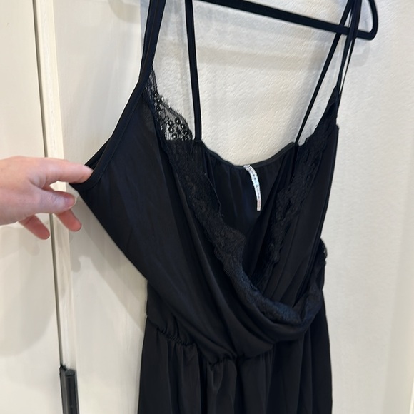 EUC Black Yummy Plus Brand Size 1x Lace Spaghetti Tank Top Solid Black - Picture 3 of 8